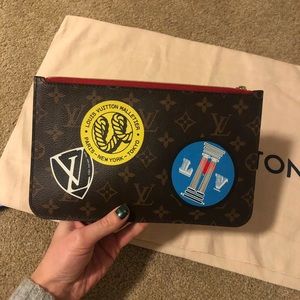 Louis Vouitton Neverfull Pouch